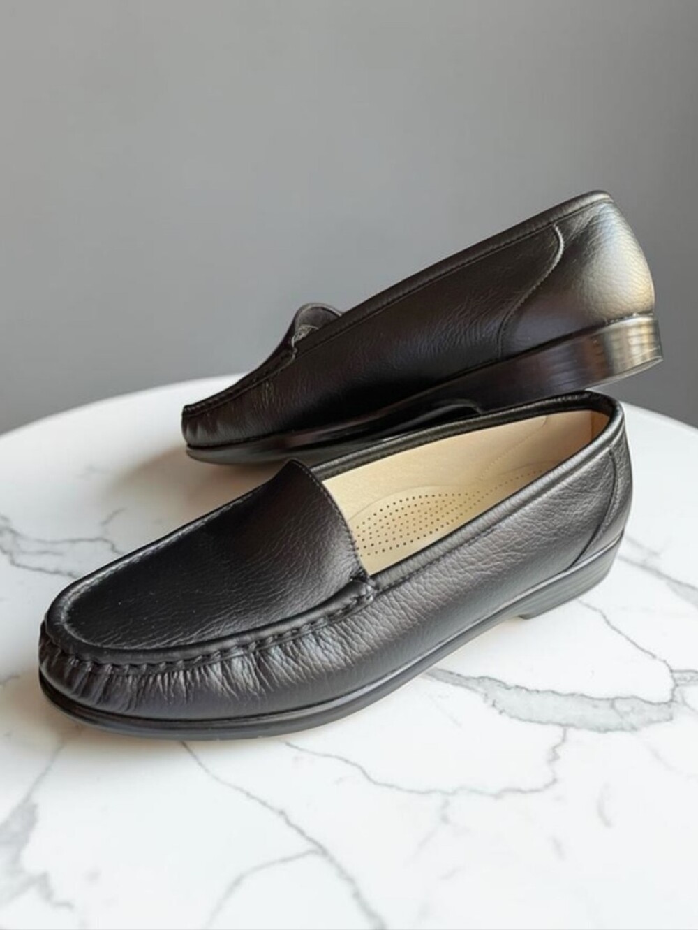 SAS Simplify Black Leather Women's Loafer ,Size 9M